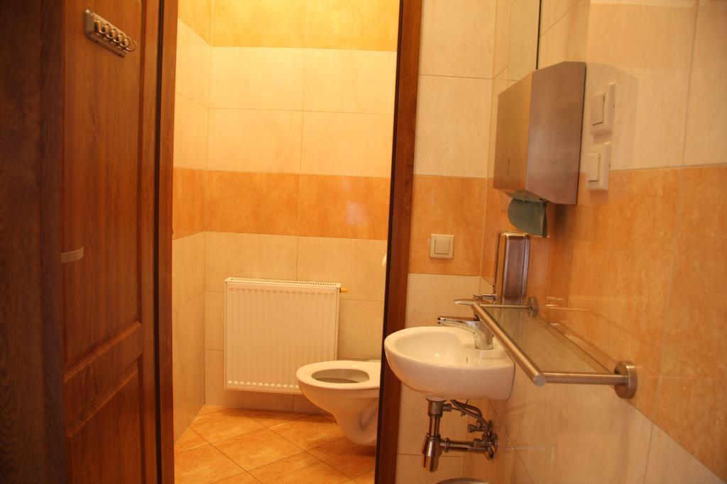 Constans Apartment Jaroslawiec Exterior photo